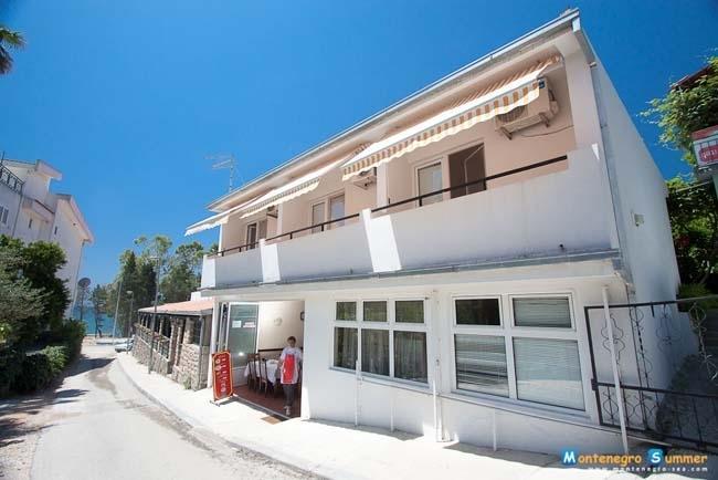 Bed And Breakfast Mediteran Bar Buitenkant foto