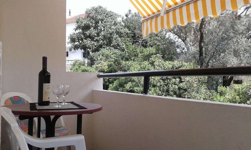 Bed And Breakfast Mediteran Bar Buitenkant foto