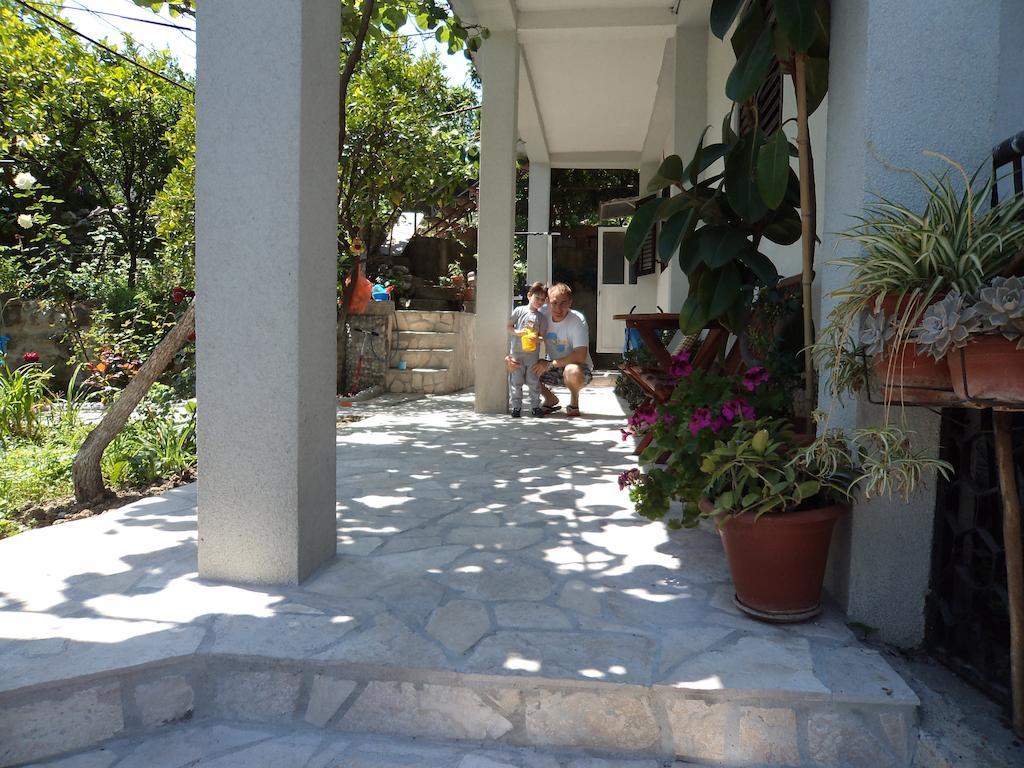 Bed And Breakfast Mediteran Bar Buitenkant foto